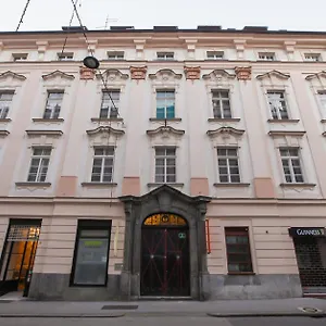 https://barbo-palace.hotels-in-ljubljana.com